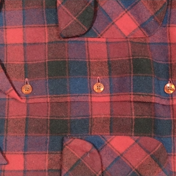 Vintage Pendleton button wool shirt. - Picture 5 of 12